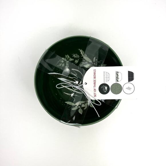 Set of Three Mini Bowls - Green Christmas Patterns - NWT - Picture 2 of 5